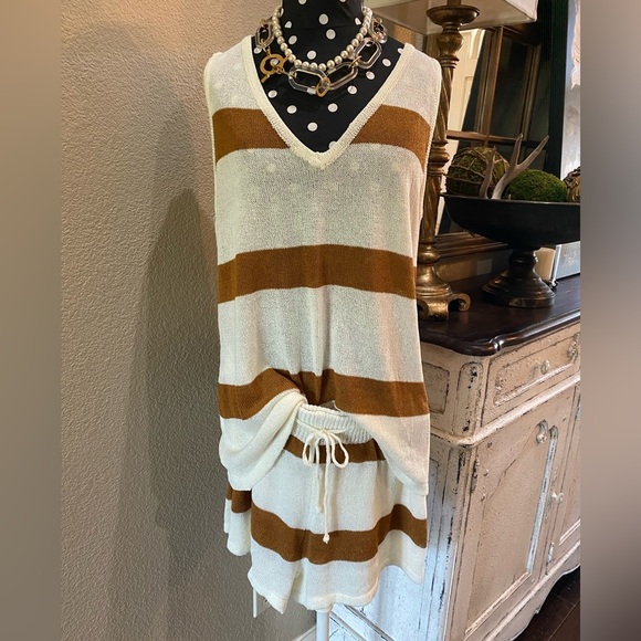 Kirundo Striped V-Neck Sleeveless Top - Cream and Brown, Size Medium - Picture 1 of 13